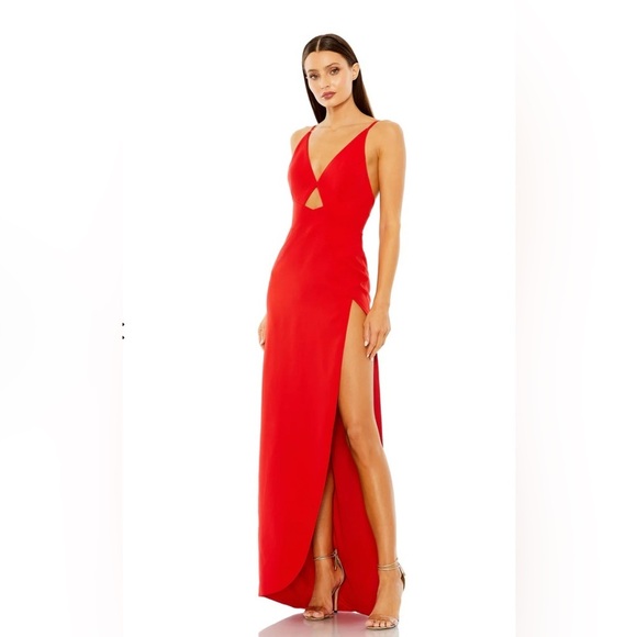 Mac Duggal Elegant Red Evening Gown cut out front high slit. Size 2 - Picture 1 of 11